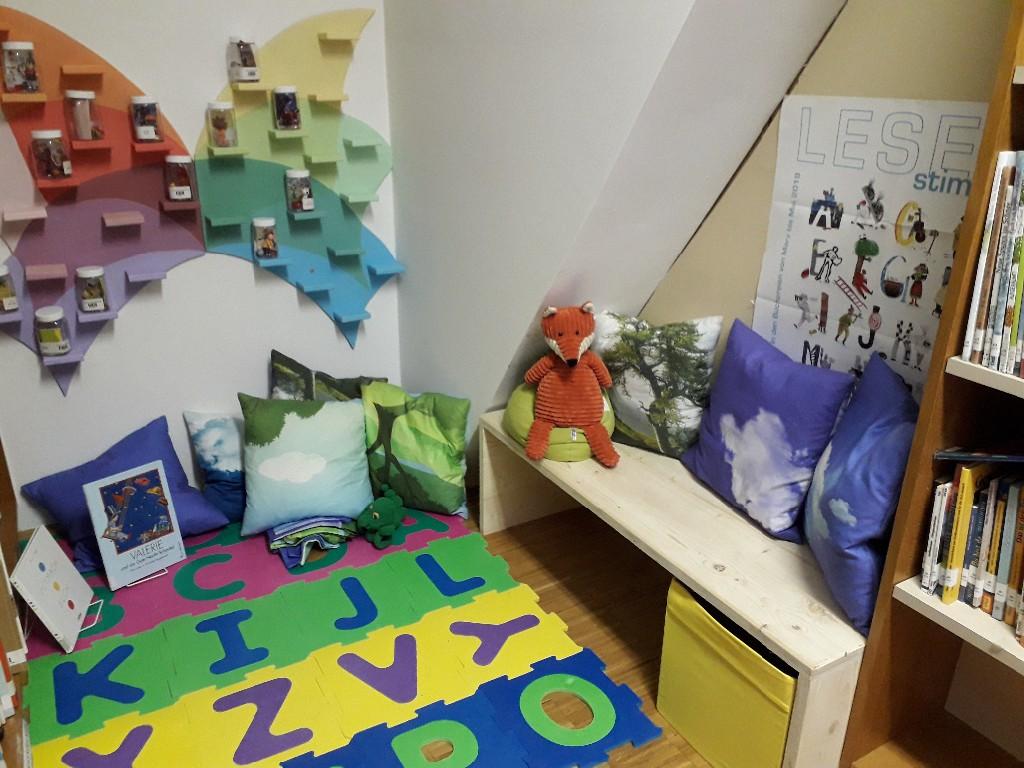 Öffentliche Bücherei der Pfarre und Gemeinde Helfenberg