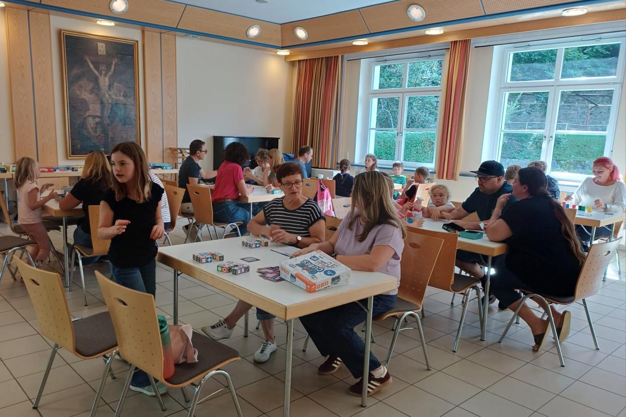 Stadt Land spielt 9